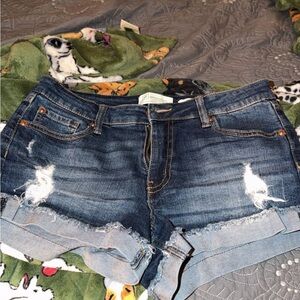 RE Generation By Celebrity Pink Jean Shorts